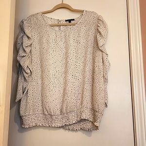 Polka dot blouse with puff sleeves